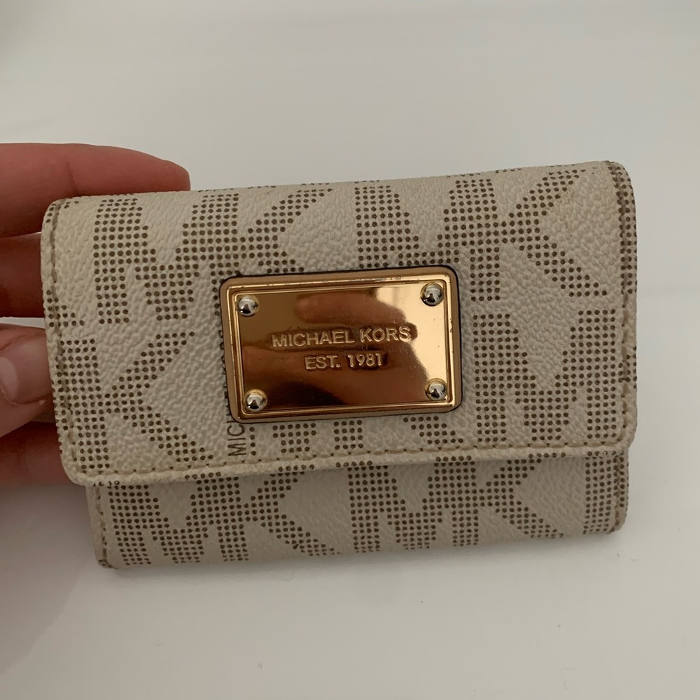 Michael Kors Logo Wallet - Cream/Tan